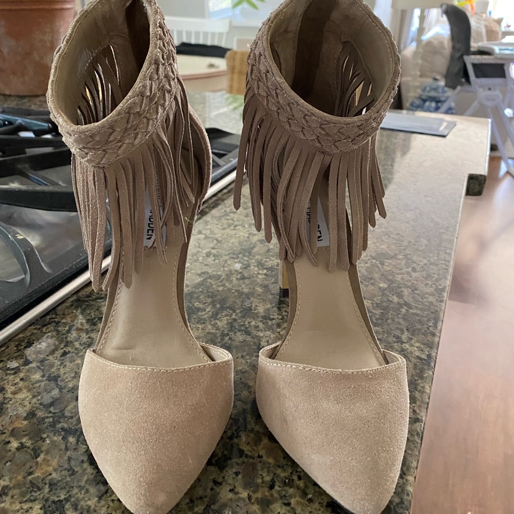 Steve Madden Fringe Heels size 6